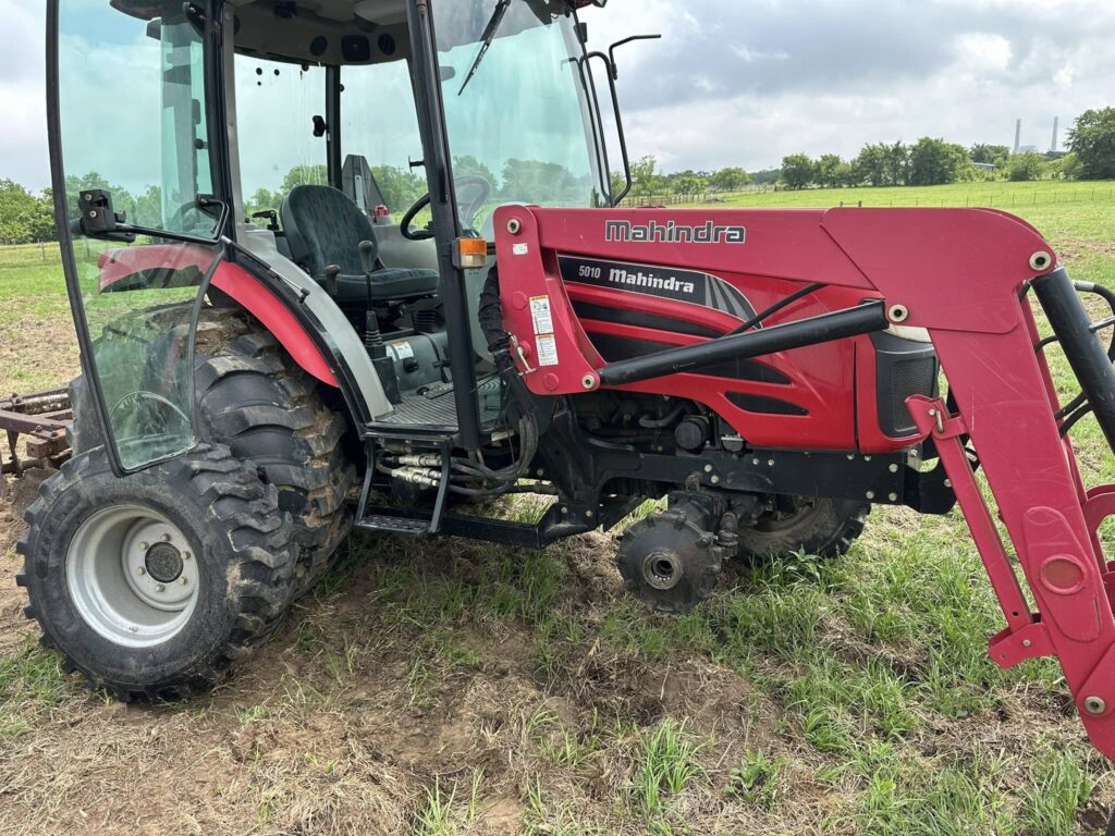 Red tractor repair and maintenance service in East Texas