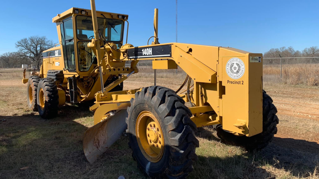 Wheel loader heavy equipment repair service in East Texas