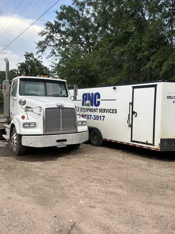 Mobile mechanic service truck and trailer setup in East Texas